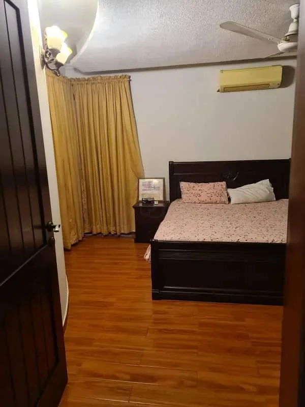 One Kanal Modern Bungalow with 6 Bedrooms for Sale in DHA Lahore