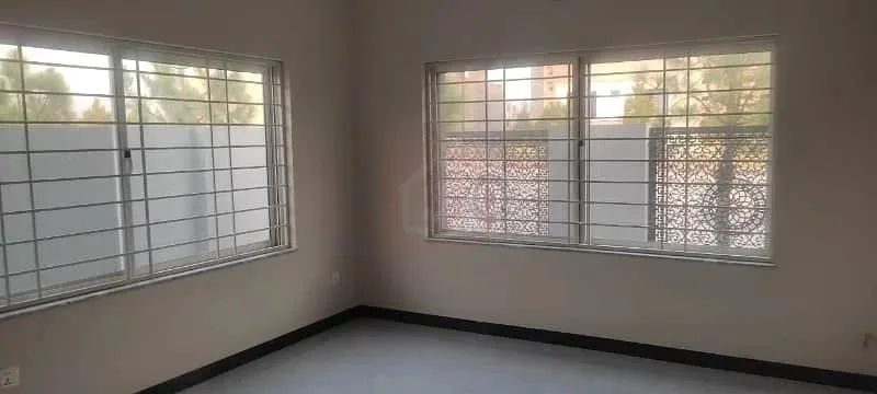 Stylish 10 Marla Home Available in Bahria Enclave Sector J, Islamabad