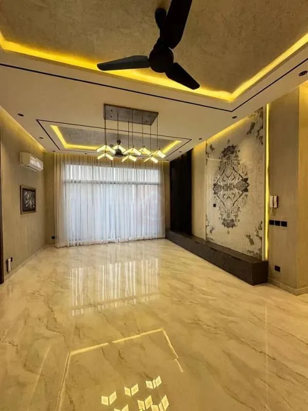 Stunning One Kanal Luxury Bungalow with 2 Servant Quarters in DHA Lahore