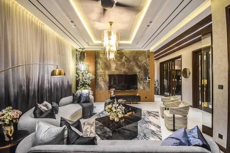 1 Kanal Semi-Furnished Luxury Villa with 5 Bedrooms for Sale in DHA