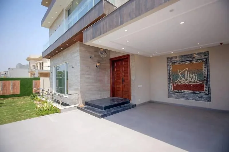 Luxury One Kanal Bungalow with Full Basement Home Theater for Sale