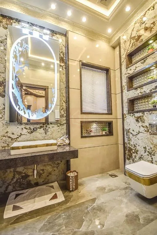 Exquisite 10 Marla Spanish Style Villa Available for Sale
