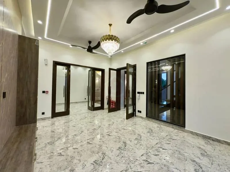 Exquisite 10 Marla Designer Villa Available in DHA Phase 6