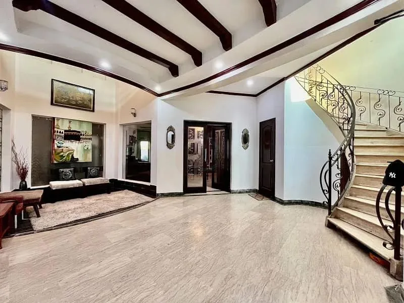 Slightly Used One Kanal Ultra-Modern Bungalow Facing Park in DHA Lahore