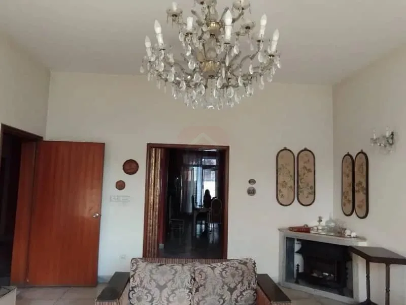Stunning 2 Kanal Bungalow in DHA Lahore, Near Park and Market