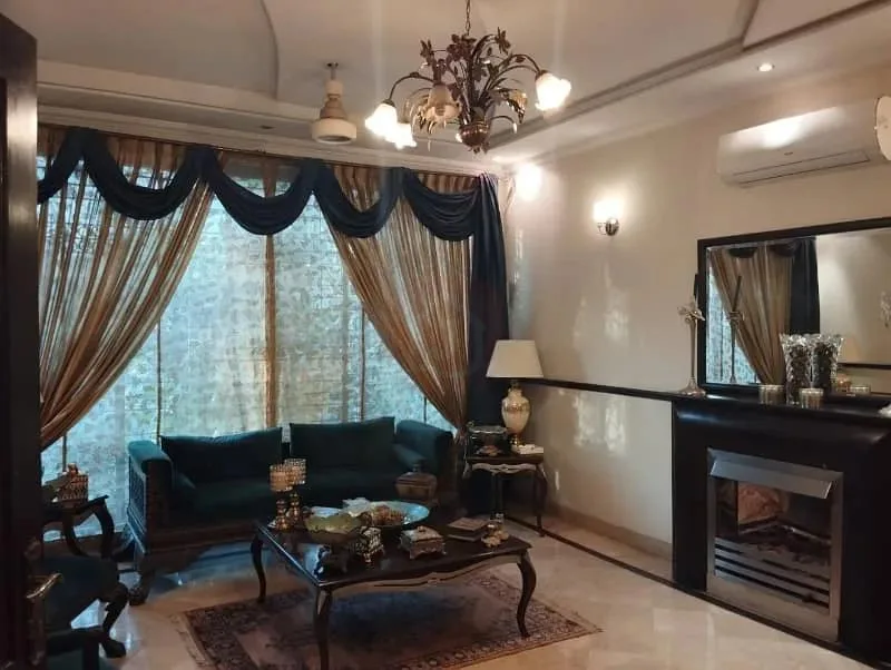 One Kanal Bungalow for Sale in DHA Lahore Near Park and Commercial Area