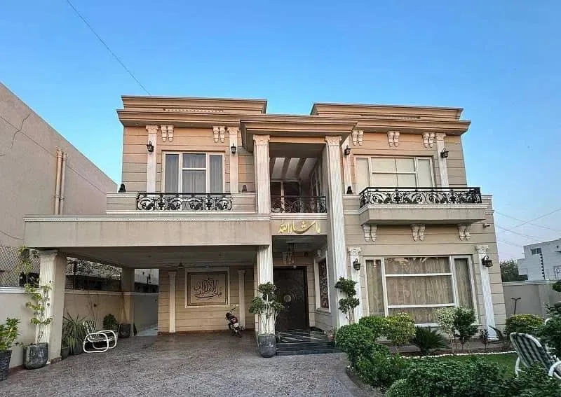 Owner Built Luxury Home Available in DHA Phase 2