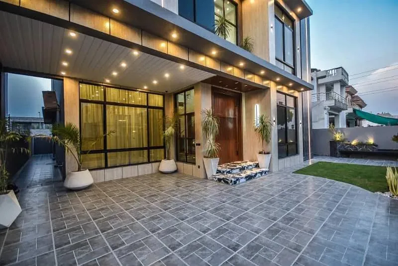 Stunning 1-Kanal Home Available in DHA Phase 6 Close to Commercial Area