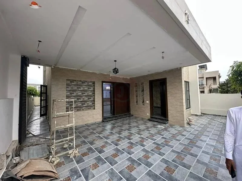 Modern 10 Marla House for Sale in Bahria Enclave Sector C1, Islamabad