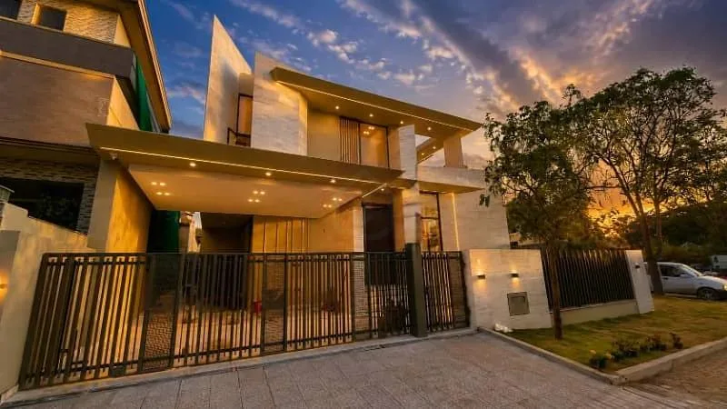 1 Kanal Contemporary Home Available in DHA Phase 2, Islamabad