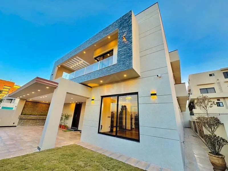 Modern 1 Kanal House with 6 Bedrooms for Sale in DHA Phase 2