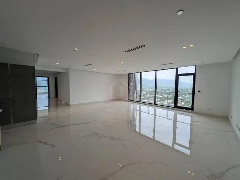Office for Lease in Islamabad Blue Area with Parking