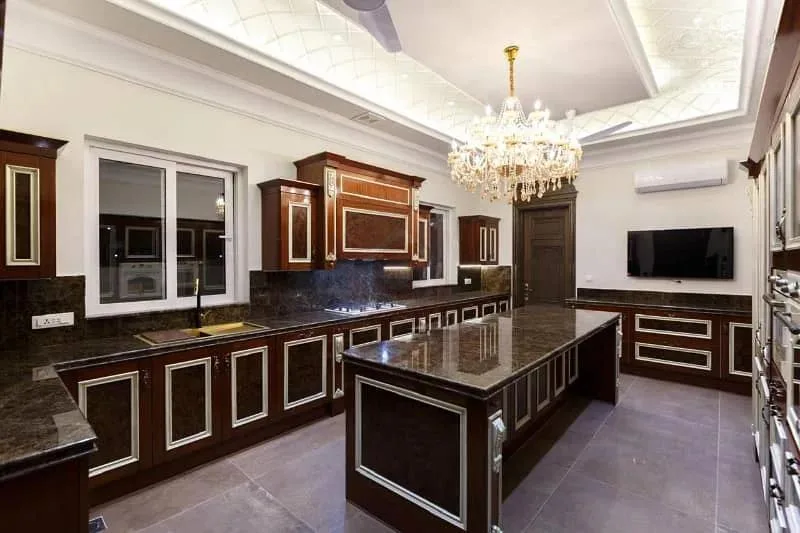 1 Kanal Fully Furnished Bungalow with Solar Power Near Raya Club in DHA for Sale