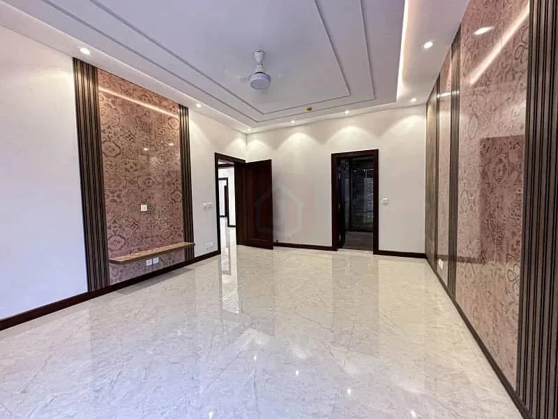 Stunning One Kanal Luxury Bungalow with Basement and Pool in DHA Lahore