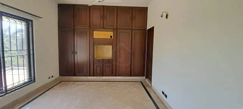 Stunning 2 Kanal Bungalow in DHA Lahore, Near Park and Market