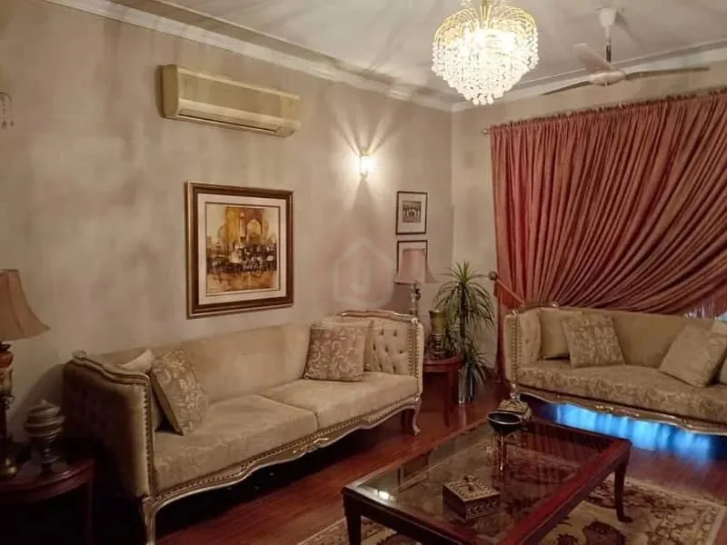 One Kanal Bungalow For Sale in DHA Lahore Near Park, Masjid & Commercial Market