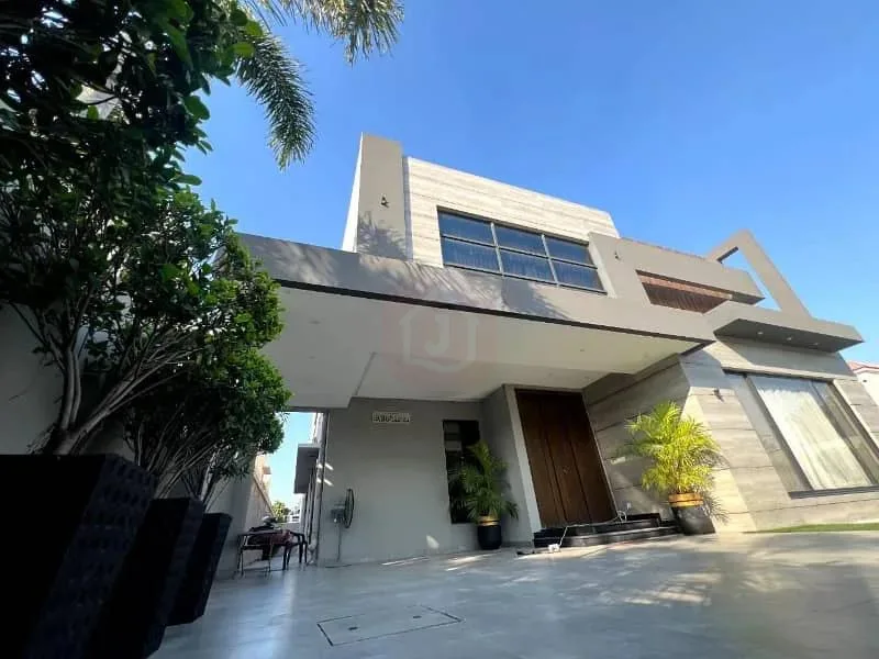 Stunning Fully Furnished 1 Kanal Bungalow with Servant Quarters in DHA Lahore