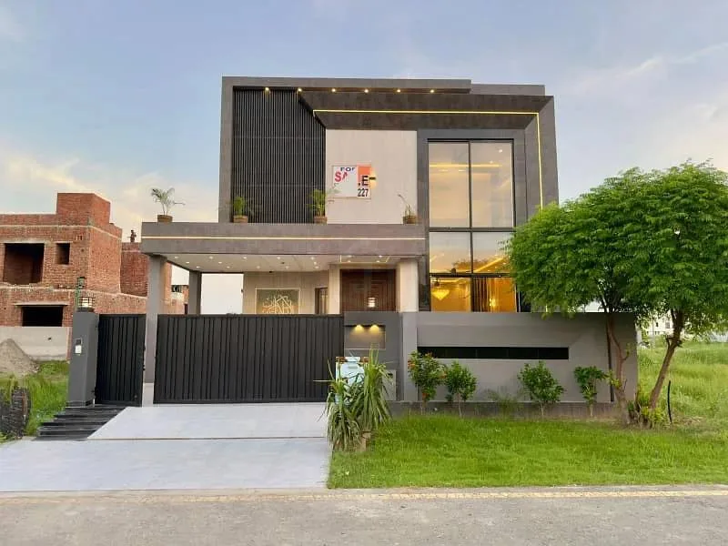 Exquisite 10 Marla Designer Villa Available in DHA Phase 6