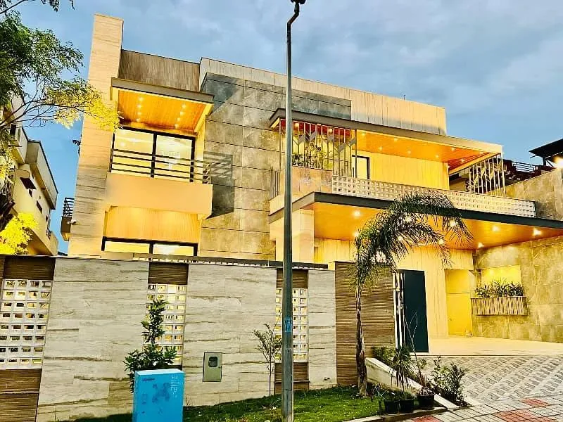 Stylish 20 Marla House Available in DHA Defence