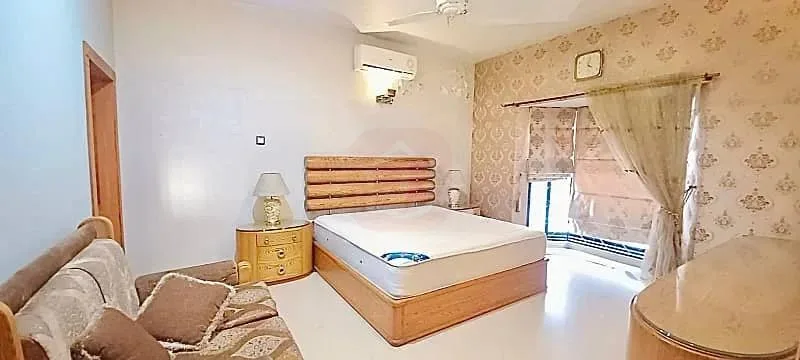 Modern One Kanal Bungalow in DHA Lahore Near Park and Market