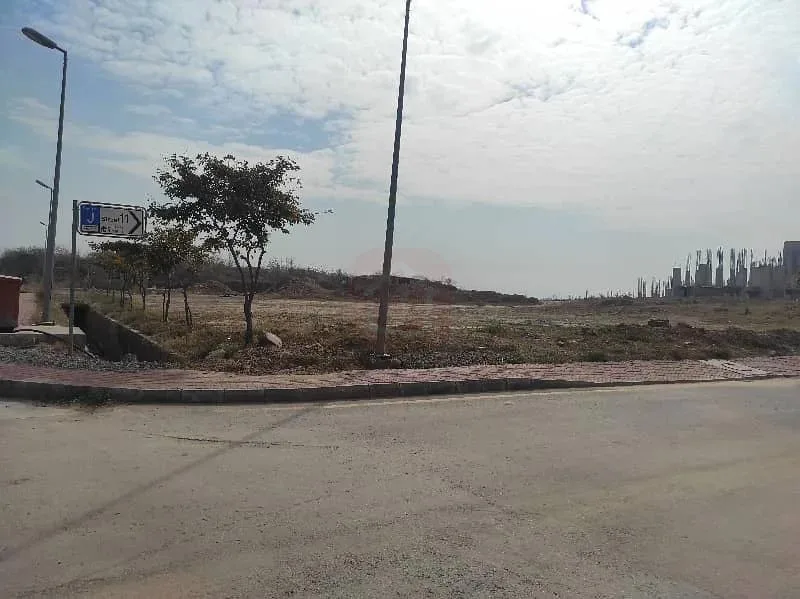 8 Marla Residential Plot Available in Sector J, Bahria Enclave Islamabad - Street 11