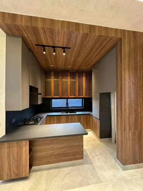 Stunning 5 Marla Home with Grand Lobby Near Doll Men Mall