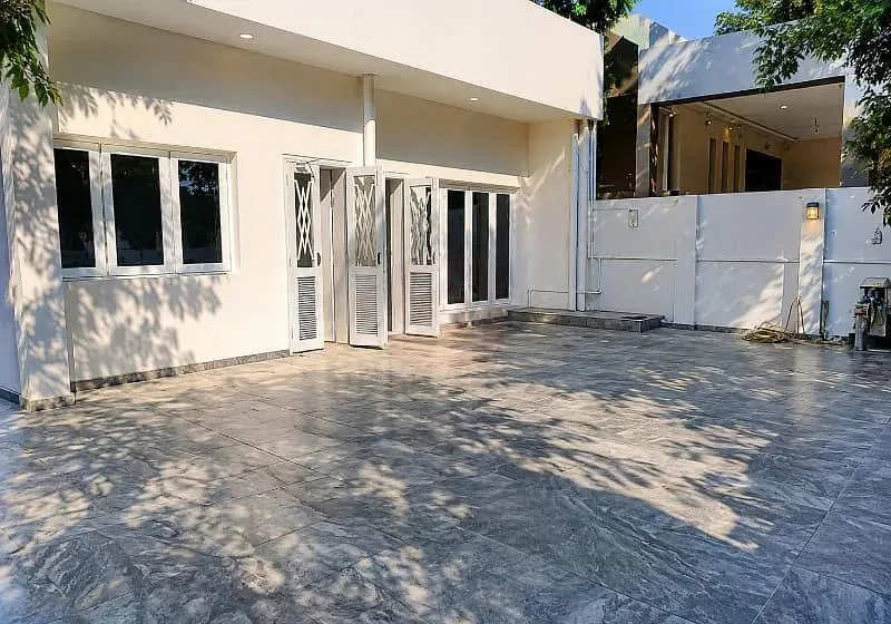 Old House for Sale in F-6, Islamabad