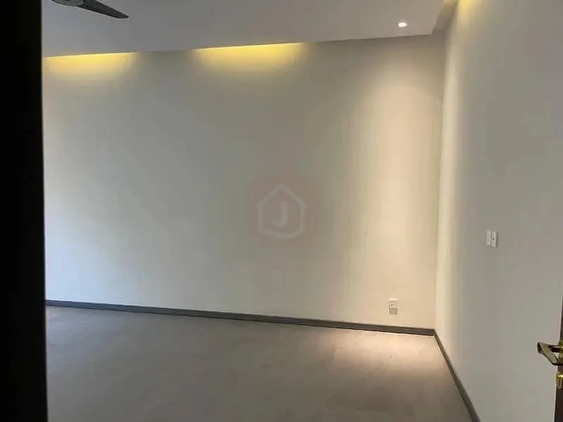 Stunning 1 Kanal House with 5 Bedrooms in Bahria Enclave, Sector C, Islamabad