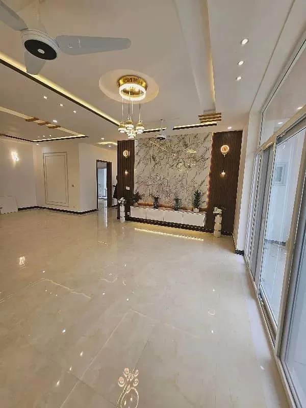 10 Marla House Available for Sale in Top City 1 - Block A