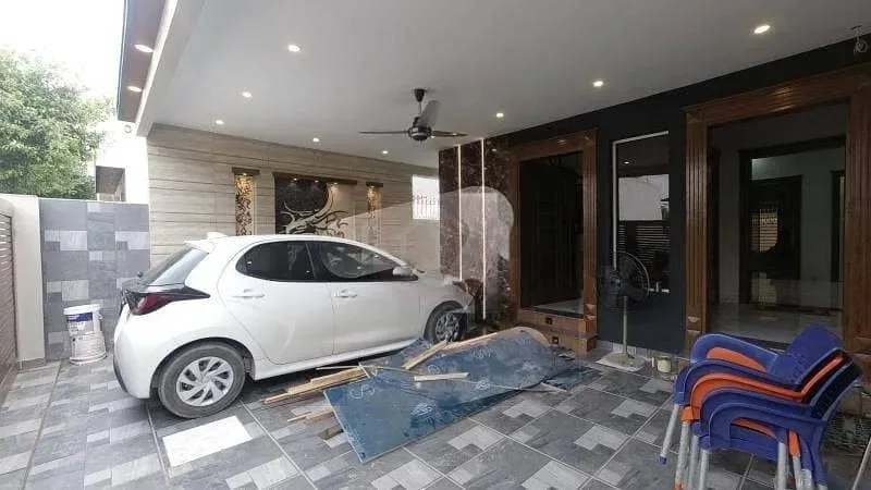 10 Marla House Available for PKR 54,500,000