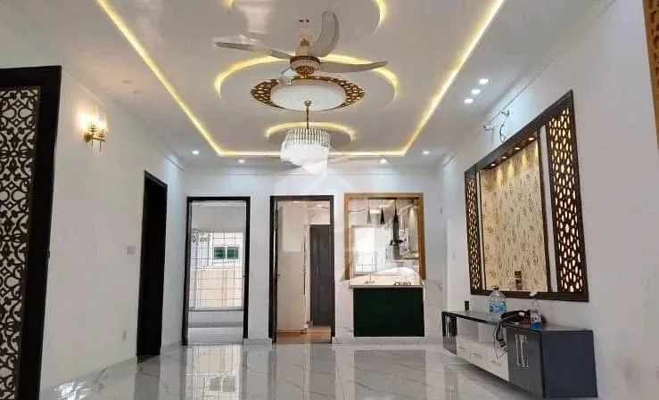 Stunning 10 Marla House Available for Sale in Bahria Enclave Sector C1