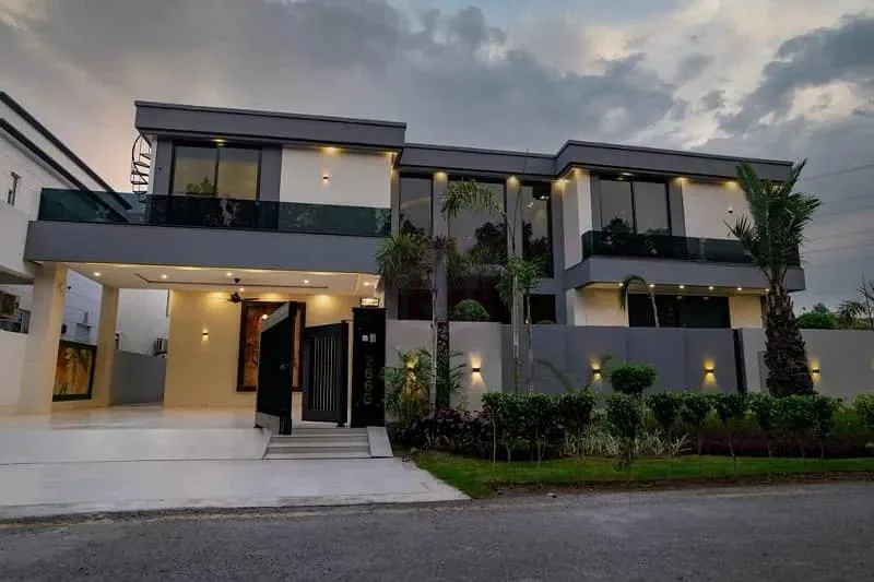 35 Marla Luxury Bungalow for Sale in DHA Lahore, Facing Park