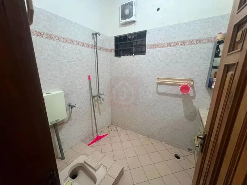 One Kanal Modern Bungalow for Sale in DHA Lahore