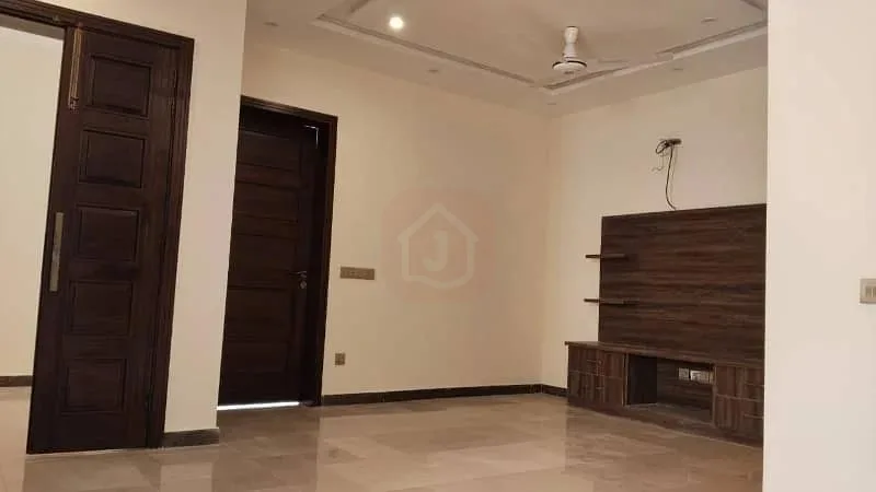 10 Marla House Available for Sale in Sector C1, Bahria Enclave Islamabad