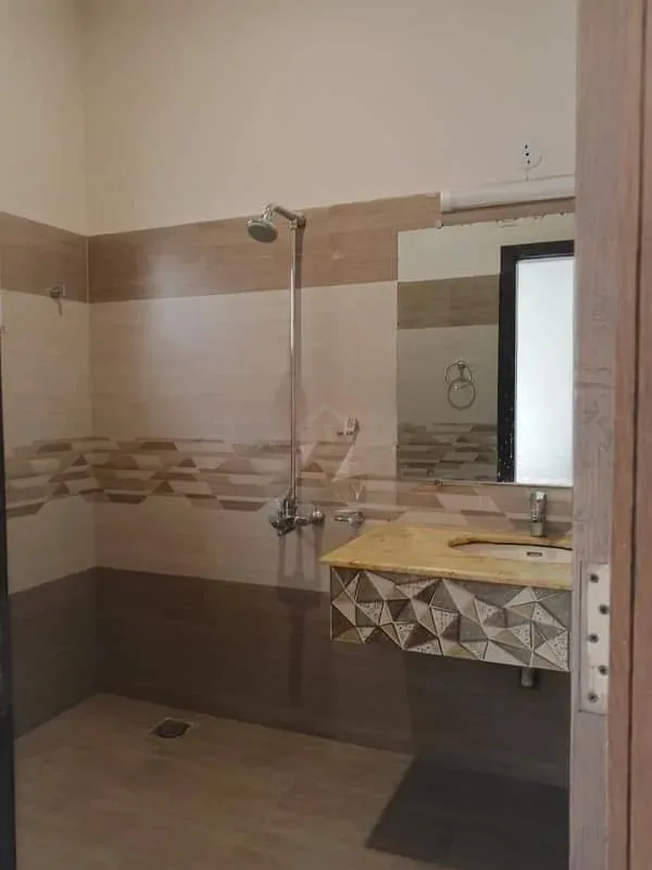 10 Marla House Available for Sale in Top City 1 - Block A