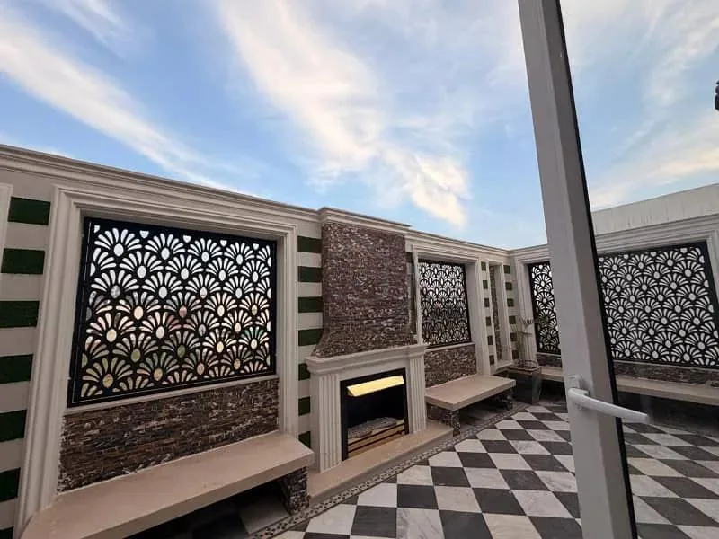 8 Marla Luxurious Royal Classic Villa for Sale in DHA Defence