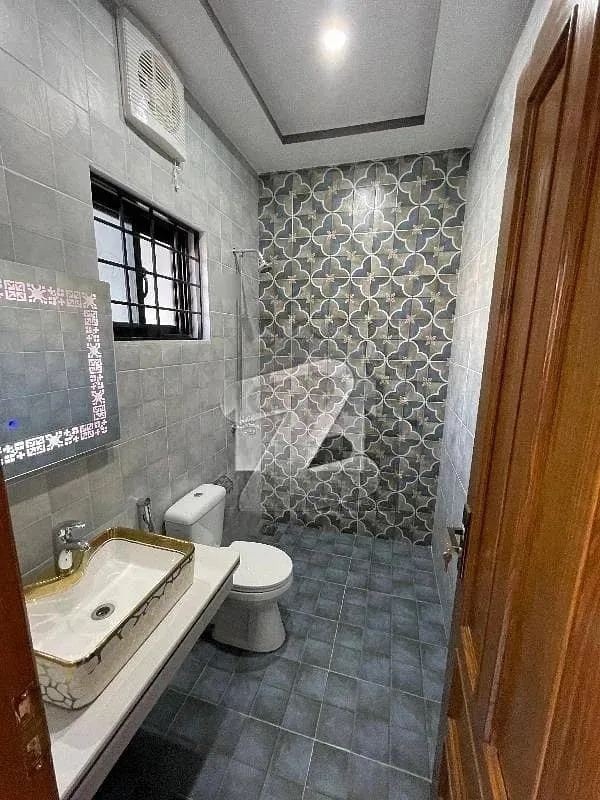 Stunning Mansion for Sale in A Block, Top City 1