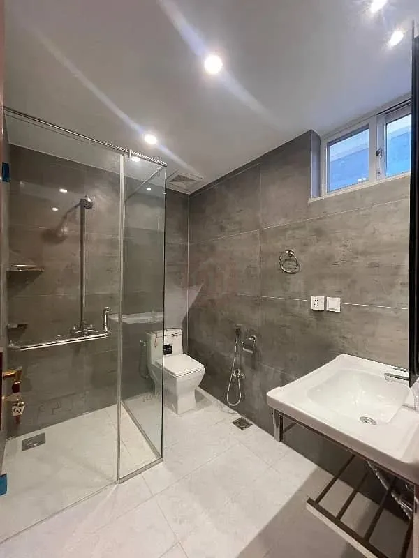 1 Kanal New Double Unit House in Prime Location, South Facing