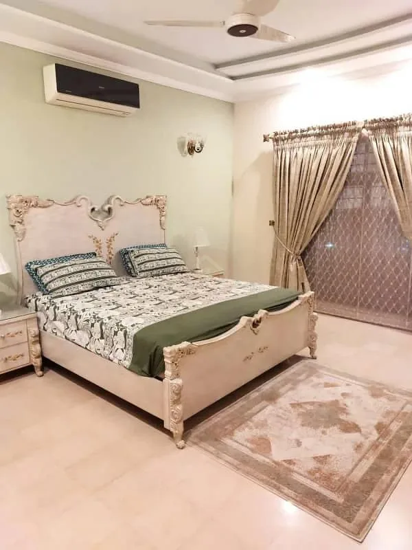 Modern One Kanal Bungalow for Sale in DHA Lahore