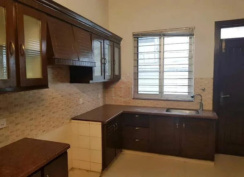 House for Sale in Prime F-6/3 Location