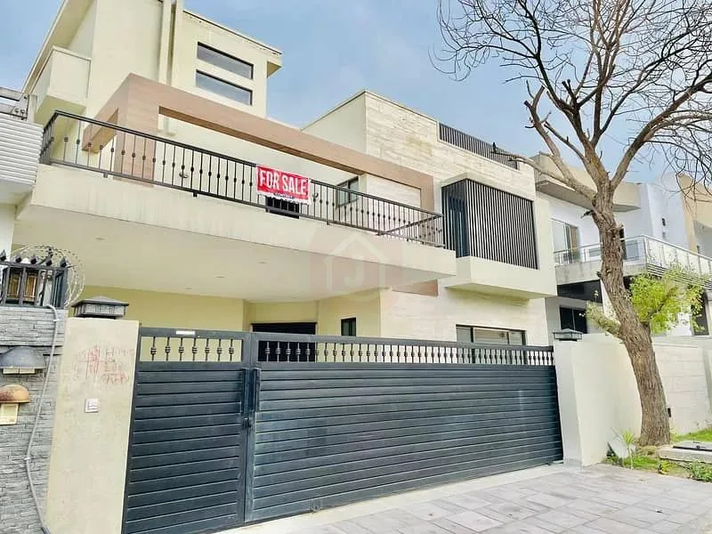 Second-Hand House Available Close to Giga Mall