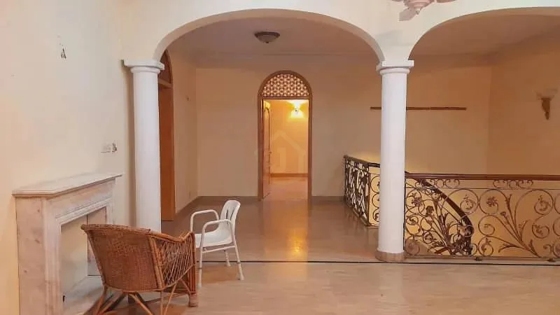 Spacious House Available in F-7 Islamabad - 666 Square Yards