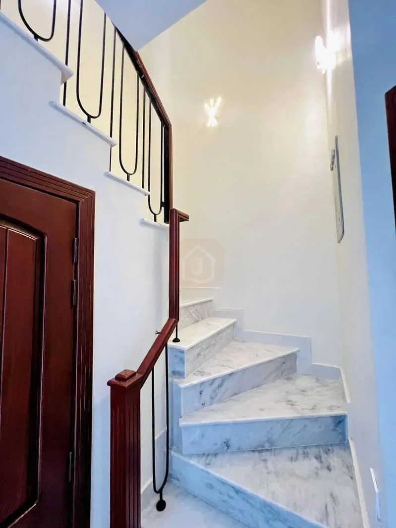 Stunning New Full House Available for Sale