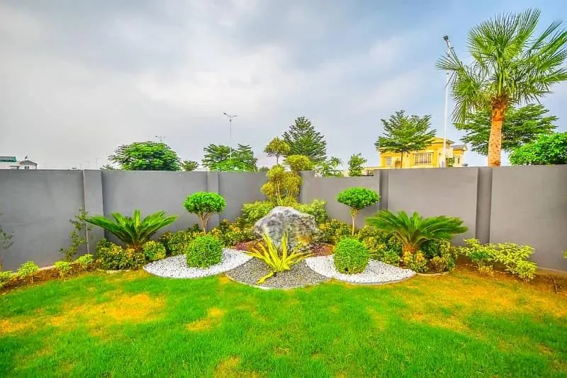 1 Kanal Stunning Lawn + 1 Kanal New Luxury Bungalow For Sale Near DHA Raya Fairways