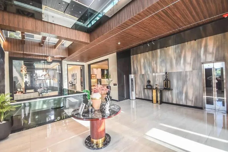 Luxury 2-Kanal Newly Built Home Available in Elite Location Close to Golf