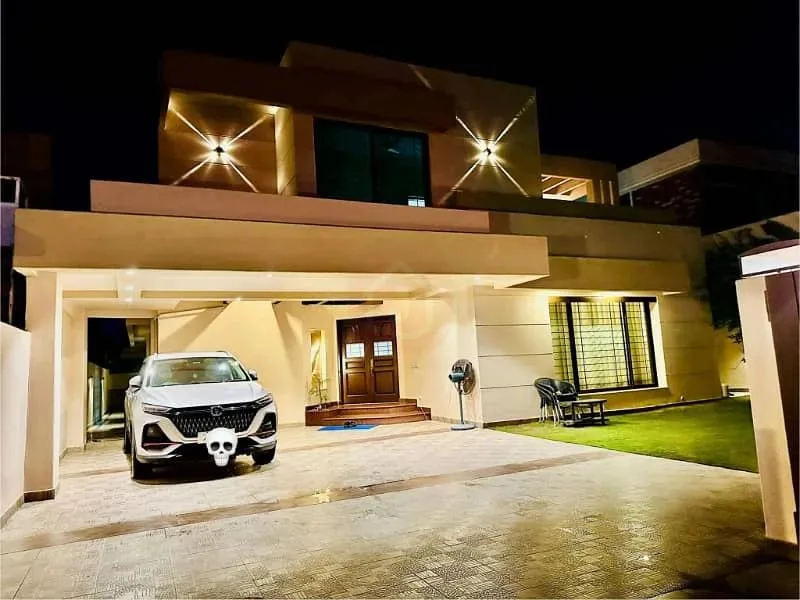 One Kanal Modern Bungalow for Sale in DHA Lahore, Near Park and Market