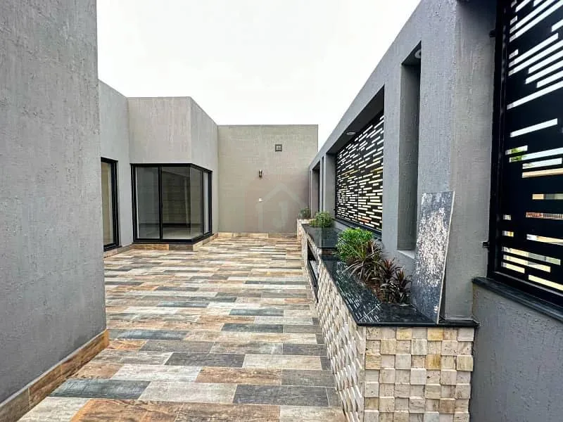 Stunning One Kanal Luxury Bungalow with Basement and Pool in DHA Lahore