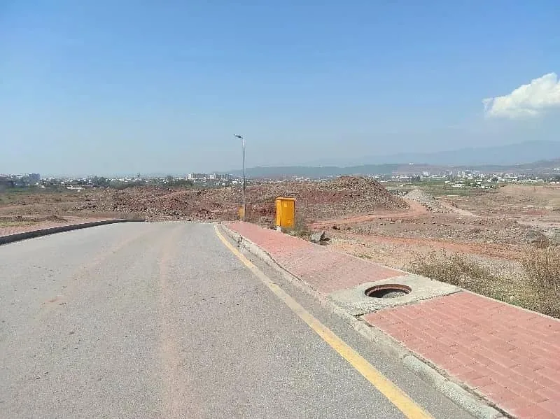 10 Marla Residential Plot in Sector F1, Bahria Enclave Islamabad | Paid Possession & Utilities