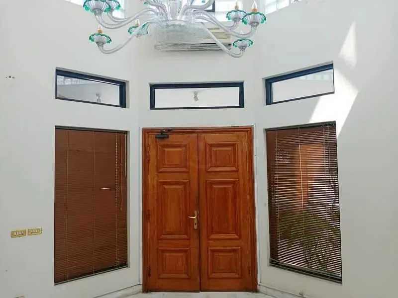 2000 SQYD Old Livable House For Sale in F-6, Islamabad
