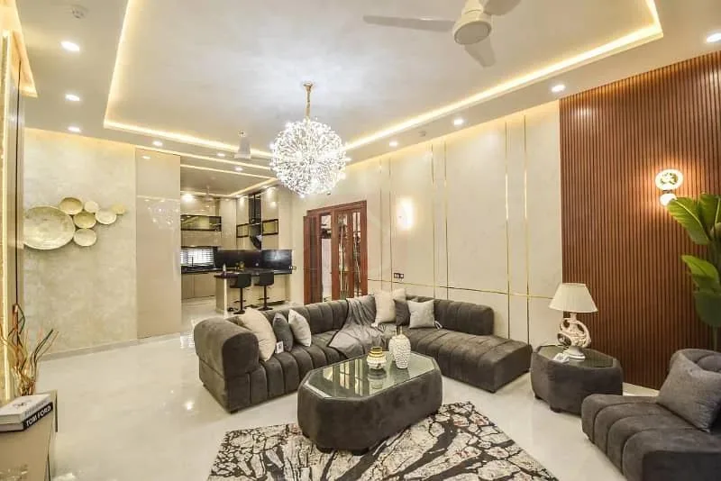 Spacious 1 Kanal Corner House with Full Basement Near Raya